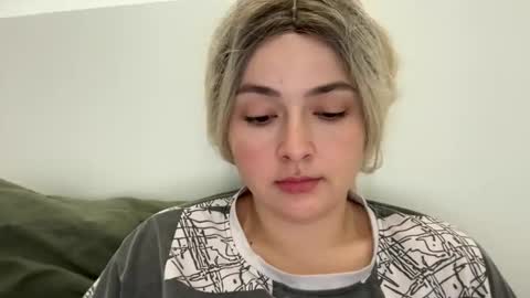 Snapshot of emily_morning_dew chatting on 10/30/25, 08:38 emily_morning_dew online show from 10/30/25, 08:38