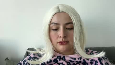 Snapshot of emily_morning_dew chatting on 11/05/25, 10:15 emily_morning_dew online show from 11/05/25, 10:15