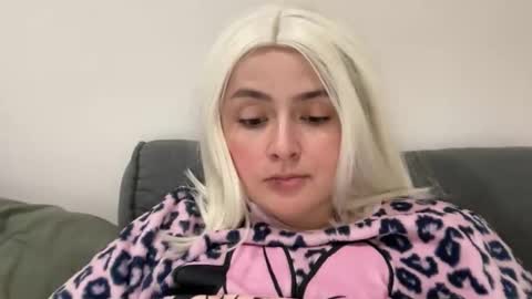 Snapshot of emily_morning_dew chatting on 11/07/25, 05:46 emily_morning_dew online show from 11/07/25, 05:46