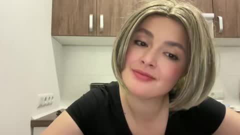 emily_morning_dew online show from 06/12/26, 08:35