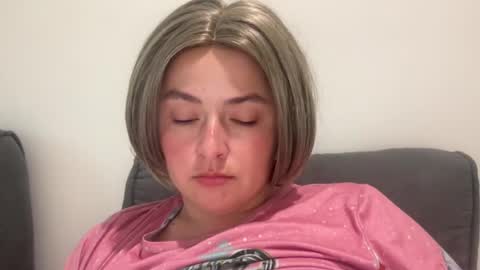 emily_morning_dew online show from 07/16/26, 06:14