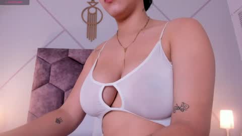 Snapshot of emily_nova_ chatting on 04/05/26, 11:51 emily_nova_ online show from 04/05/26, 11:51