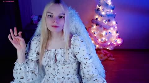 Lia online show from 12/22/24, 01:45