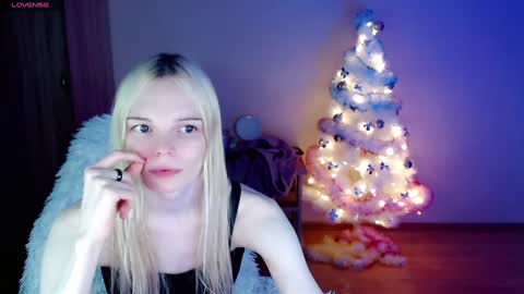 Lia online show from 12/23/24, 11:49
