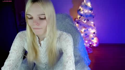 Lia online show from 12/26/24, 02:59