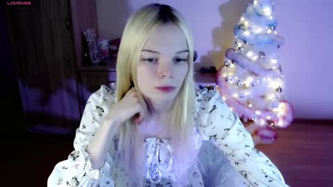 Lia online show from 01/04/25, 09:09