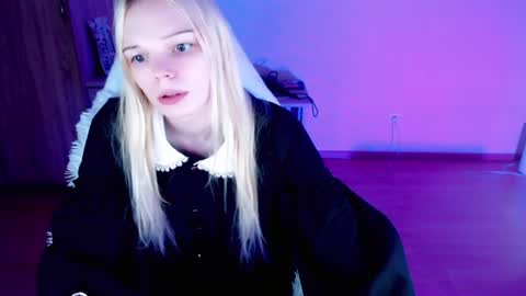 Lia online show from 02/01/25, 12:29
