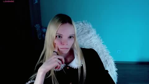 Lia online show from 02/12/25, 02:45