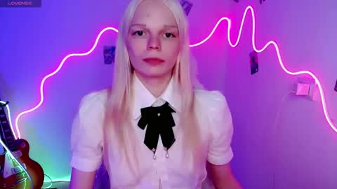 Lia online show from 10/14/25, 09:04