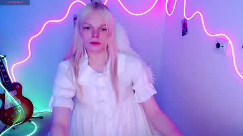 Lia online show from 10/17/25, 11:18