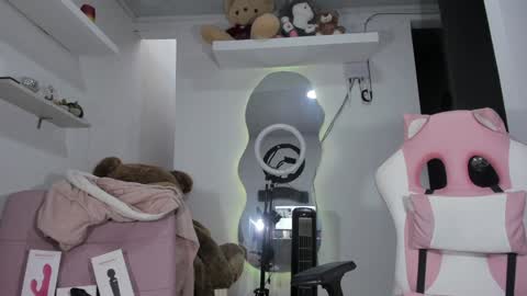 emily_palmeer online show from 12/11/24, 12:12