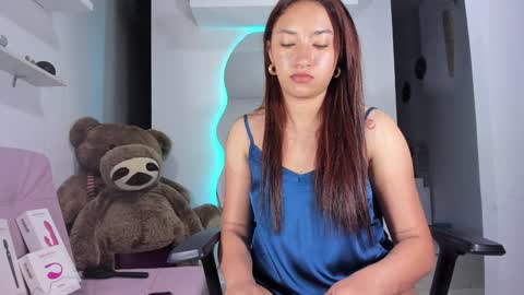 emily_palmeer online show from 12/25/24, 09:02