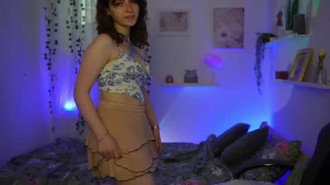 Snapshot of emily_paris18 chatting on 06/09/26, 01:12 emily_paris18 online show from 06/09/26, 01:12