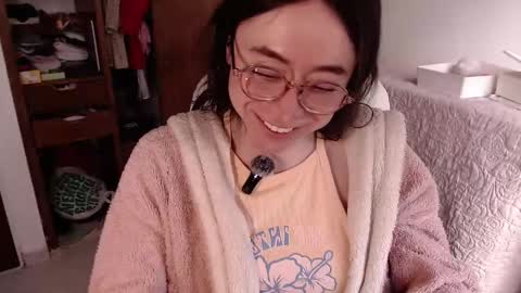 emily_pearl_ online show from 09/18/25, 09:28