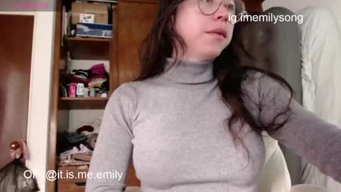 emily_pearl_ online show from 05/27/26, 08:17