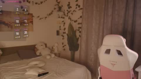 Snapshot of emily_relishh chatting on 12/01/25, 01:05 emily_relishh online show from 12/01/25, 01:05