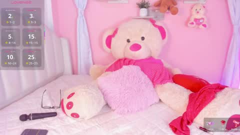 Snapshot of emily_restrepoo chatting on 05/16/26, 06:43 Emily online show from 05/16/26, 06:43