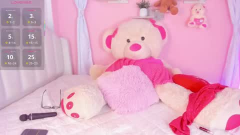 Snapshot of emily_restrepoo chatting on 05/16/26, 06:54 Emily online show from 05/16/26, 06:54