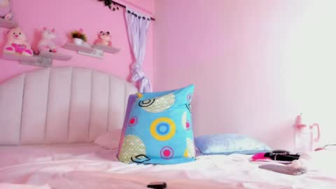 Snapshot of emily_restrepoo chatting on 07/22/26, 06:49 Emily online show from 07/22/26, 06:49