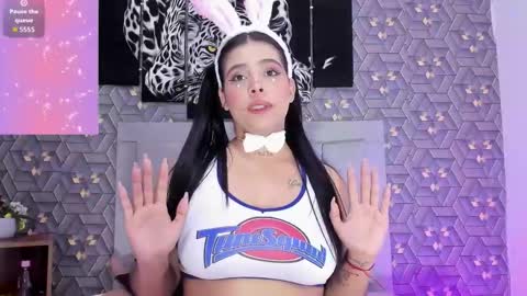 Snapshot of emily_rivera78 chatting on 11/01/25, 12:01 Emily online show from 11/01/25, 12:01