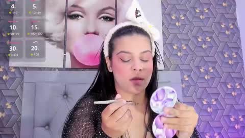 Snapshot of emily_rivera78 chatting on 11/20/25, 03:18 Emily online show from 11/20/25, 03:18