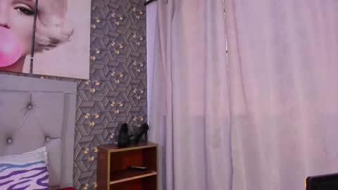 Snapshot of emily_rivera78 chatting on 02/19/26, 06:37 Emily online show from 02/19/26, 06:37