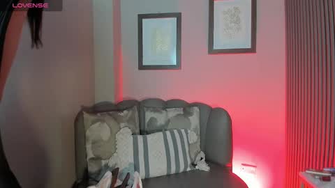 Snapshot of emily_roberts1 chatting on 09/30/25, 01:27 Emily online show from 09/30/25, 01:27