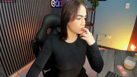 Emily  online show from 07/09/26, 12:42