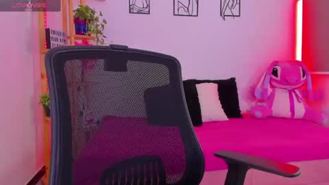 Emily online show from 05/04/26, 12:28