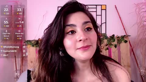 Snapshot of emily_sartre chatting on 12/12/24, 10:45 Emilly online show from 12/12/24, 10:45