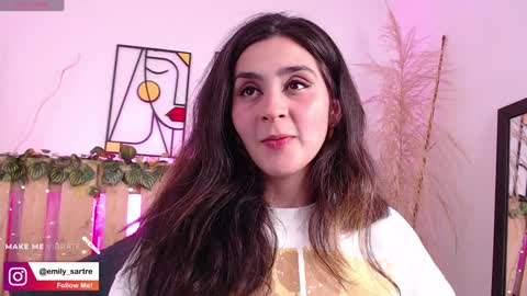 Snapshot of emily_sartre chatting on 01/18/25, 04:59 Emilly online show from 01/18/25, 04:59