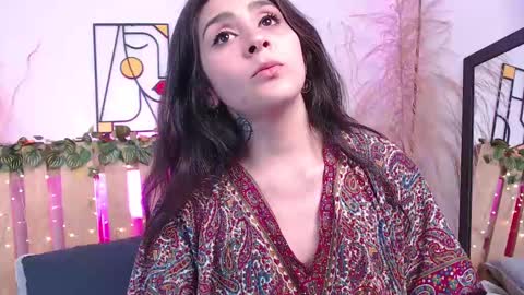 Snapshot of emily_sartre chatting on 02/12/25, 07:44 Emilly online show from 02/12/25, 07:44