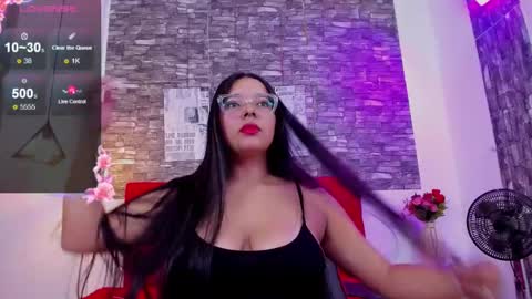 emily_sc online show from 12/18/24, 02:38