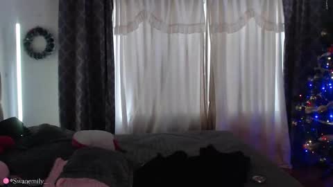Emily  Swan online show from 12/03/24, 06:38