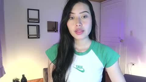 Emily  Swan online show from 02/06/25, 10:43