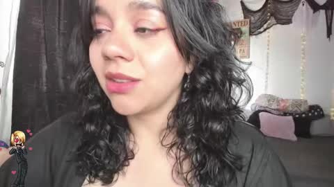 Snapshot of emily_vader chatting on 10/29/25, 05:14 emily_vader online show from 10/29/25, 05:14