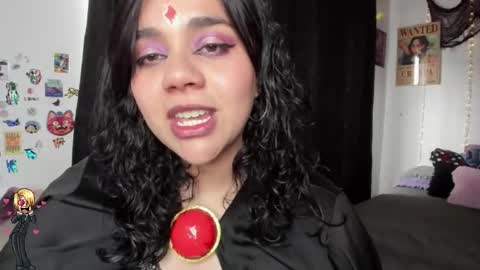 Snapshot of emily_vader chatting on 10/31/25, 04:19 emily_vader online show from 10/31/25, 04:19