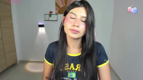 Snapshot of emily_villamil_ chatting on 01/09/26, 08:10 Emi online show from 01/09/26, 08:10
