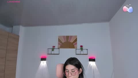 Snapshot of emily_villamil_ chatting on 01/16/26, 10:03 Emi online show from 01/16/26, 10:03