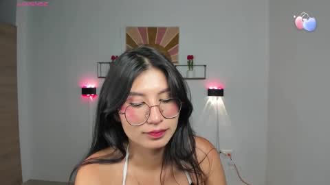 Snapshot of emily_villamil_ chatting on 02/24/26, 10:08 Emi online show from 02/24/26, 10:08