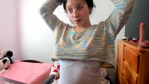 Snapshot of emily_vixen_ chatting on 10/23/25, 12:59 emily_vixen_ online show from 10/23/25, 12:59