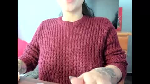 Snapshot of emily_vixen_ chatting on 10/27/25, 11:03 emily_vixen_ online show from 10/27/25, 11:03