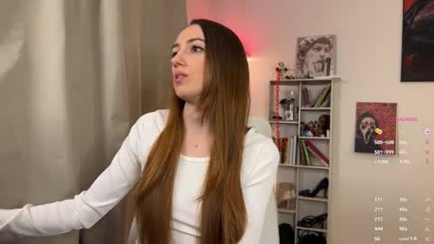 Snapshot of emily_w0w_ chatting on 02/12/26, 06:30 Lia online show from 02/12/26, 06:30