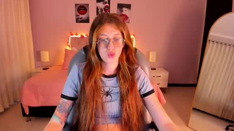 emily_warren__ online show from 06/02/26, 07:49
