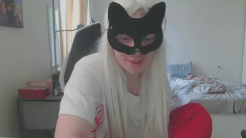 Emily online show from 10/10/25, 08:19