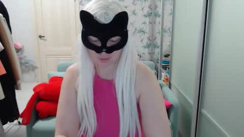 Emily online show from 01/10/26, 02:19
