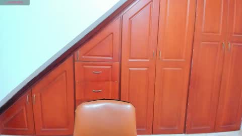 EMILY  online show from 10/20/25, 07:58