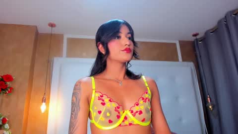 emilyadams0 online show from 03/06/25, 10:47