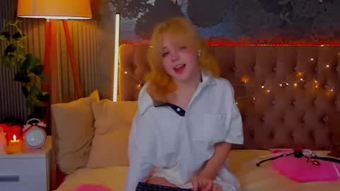 Baby Emelli online show from 01/19/26, 06:50