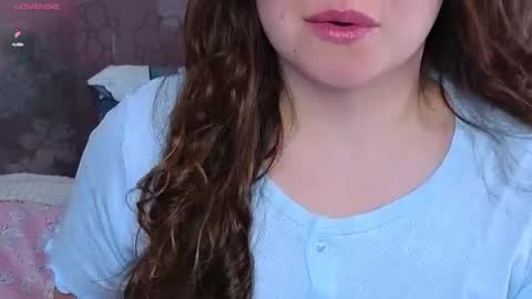 artist Emily online show from 08/07/26, 04:14